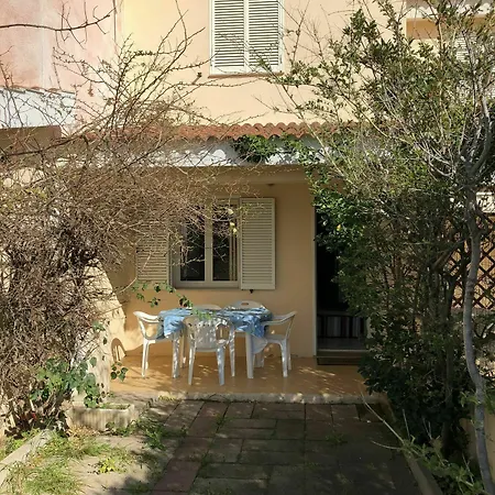 San Teodoro, Villino Vicino Spiaggia, Bologna Шале Сан-Теодоро