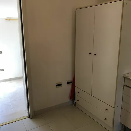 San Teodoro, Villino Vicino Spiaggia, Bologna Сан-Теодоро